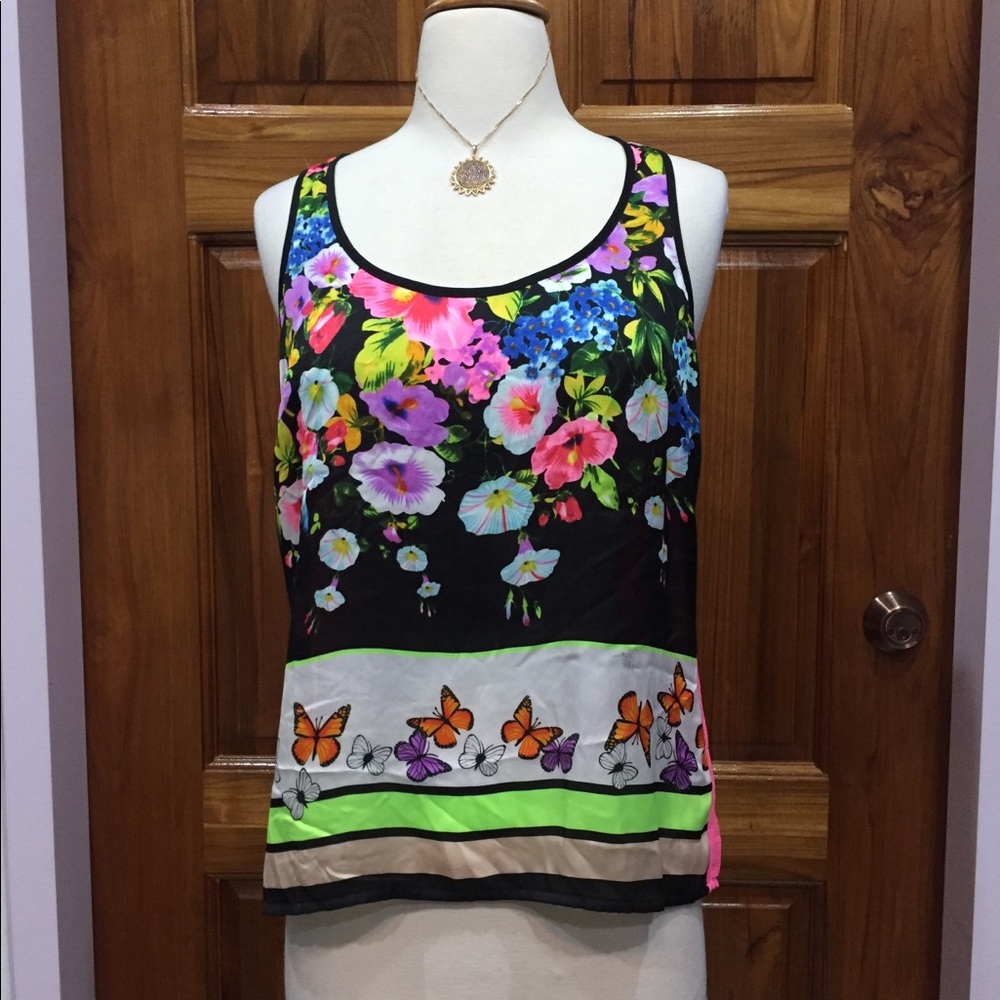 Beautiful Floral Bebe Split Back - image 1